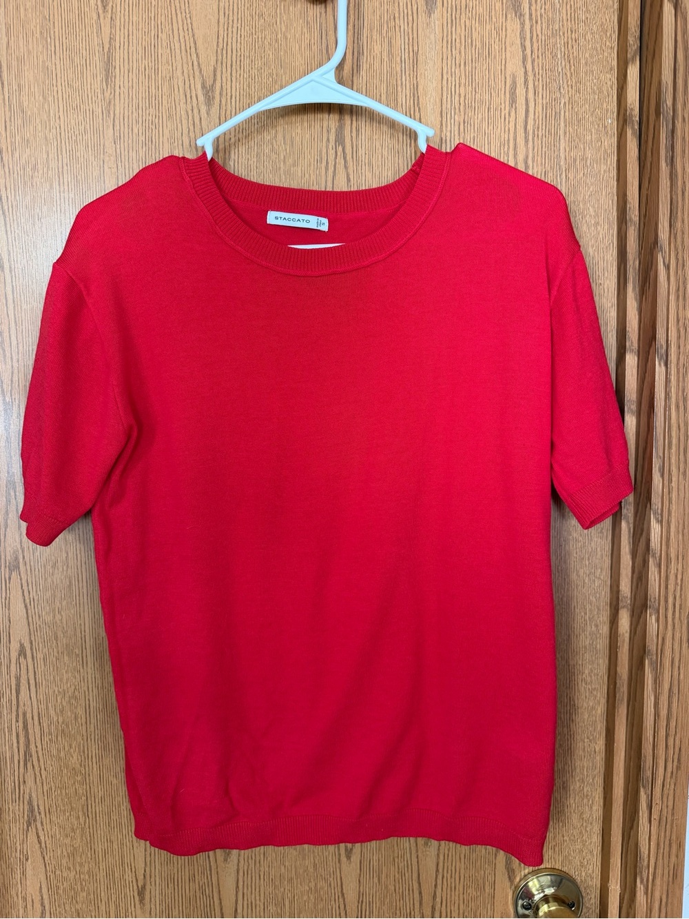 Staccato Red Short Sleeve Knit lightweight Sweater Top Size Small